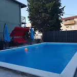 Apartman Star With Pool