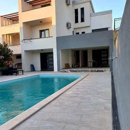 Apartment Star With Pool *