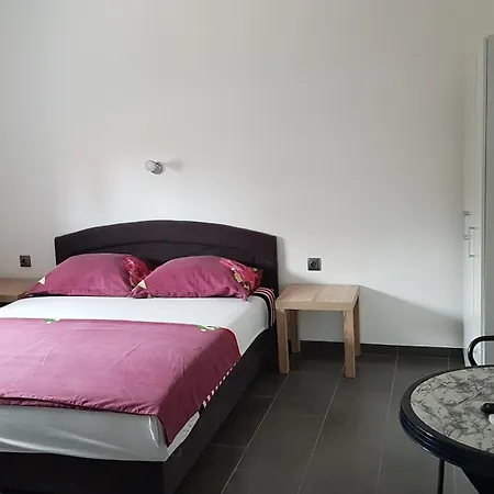 Apartament Star With Pool