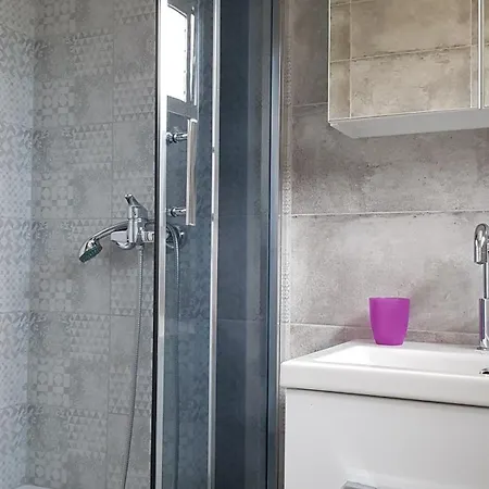 Star With Pool Apartament *