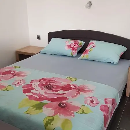 Star With Pool * Biograd Na Moru