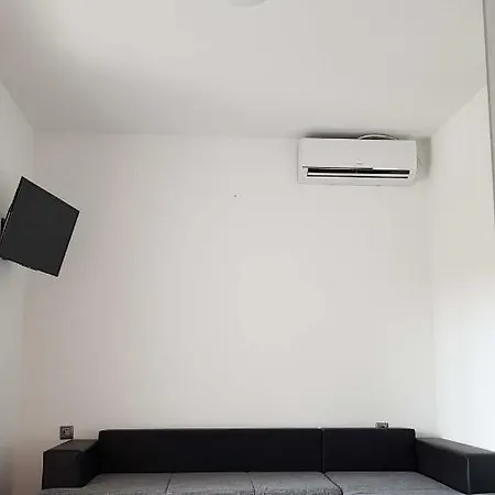 Star With Pool Apartament *