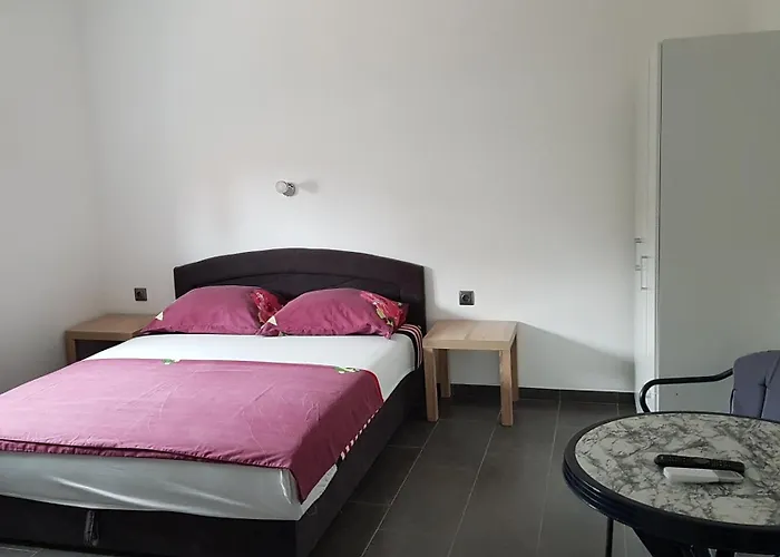 Apartament Star With Pool