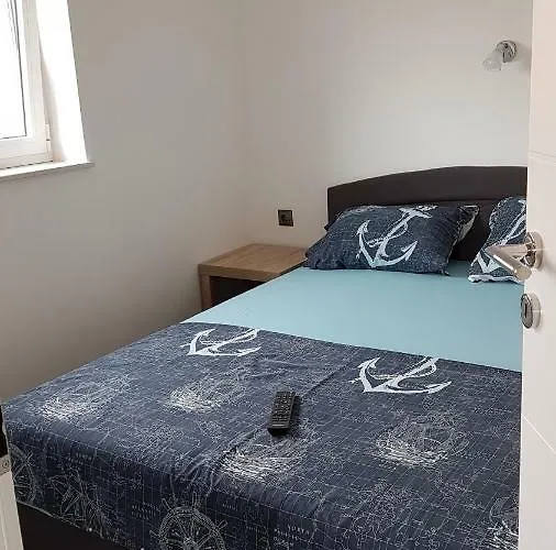 Апартаменты Star With Pool Биоград-на-Мору