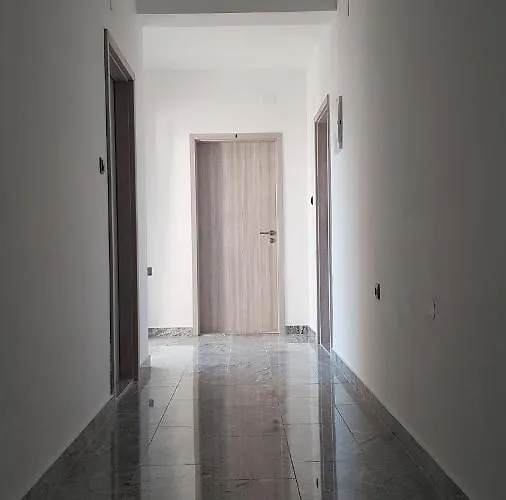 Star With Pool Apartament *